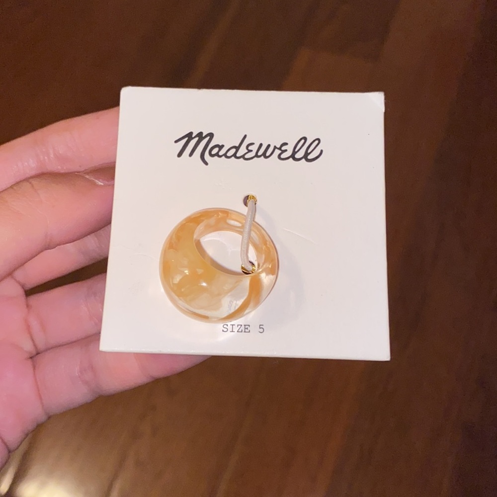 NWT Madewell Resin Swirl Statement Ring in Distant Sand - size 5